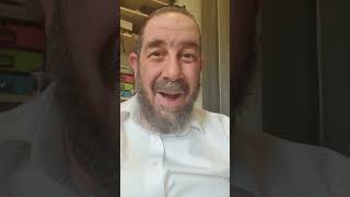 אהבת ישראל ללא שום תנאים רבי מנחם מנדל מליסקה (הרב אברהם מלמד) - התמונה מוצגת ישירות מתוך אתר האינטרנט יוטיוב. זכויות היוצרים בתמונה שייכות ליוצרה. קישור קרדיט למקור התוכן נמצא בתוך דף הסרטון