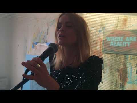 Jennifer Touch - Attic (Live in Berlin)