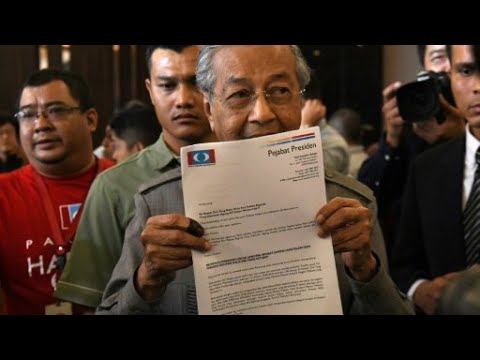 ماليزيا تحالف "الأمل" بزعامة مهاتير محمد يحقق فوزا كبيرا في الانتخابات النيابية