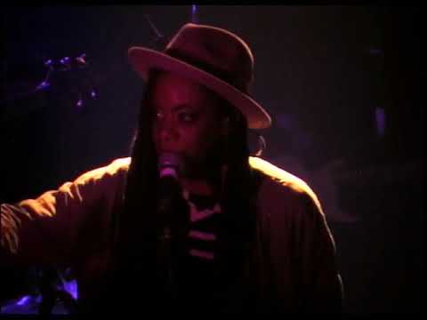 AkuaNaru LIVE @ COX18 Are u Tired of the bullshit