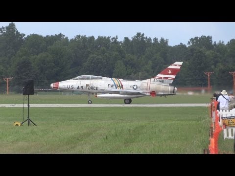 USAF F-100 Super Sabre LOUD Takeoff from Willow Run Airport