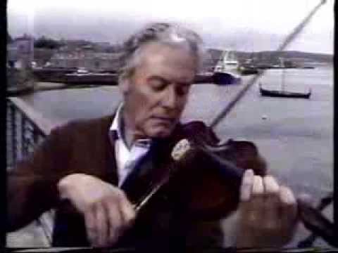 Shetland fiddle :Willie Hunter plays "The Cape Breton Fiddler's Welcome To Shetland"
