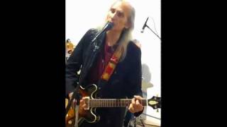 Jimmie Dale Gilmore does a little ole Hank Williams tune at the TexasTribune Party at Arthouse