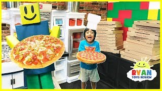 ROBLOX Work at a Pizza Place In real life Pretend Play food