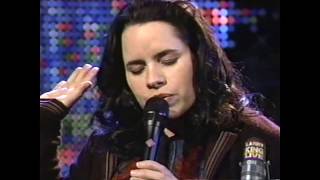 Natalie Merchant performs Just Can&#39;t Last on Larry King Live -  December 17, 2001