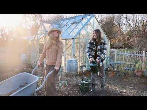 Selbstversorgerhof-Alltag: Die ungeschminkte Wahrheit