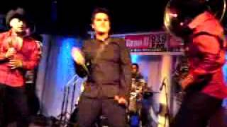 Regulo Caro &amp; aLto Rango - Pongan A Curtir Los Cueros
