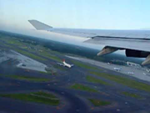 Northwest Airlines Boeing 747-400 departing Tokyo Narita 2003