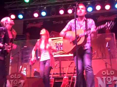 Gloriana "Amie" at Toby Keith's with King Country 93.3