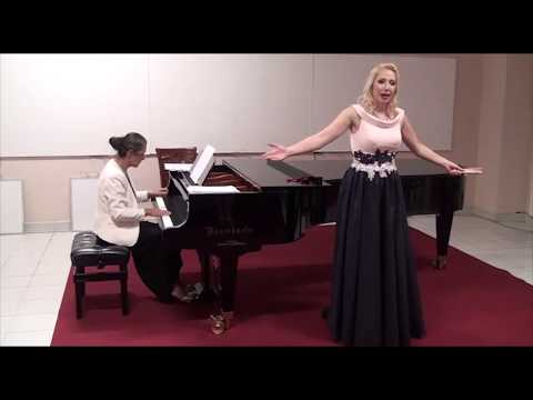 ANA SINICKI - GRANADA (A. LARA)