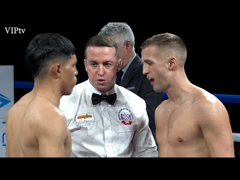 Jake James v Robin Zamora at VIP's Bolton White's Hotel show on 3.12.22