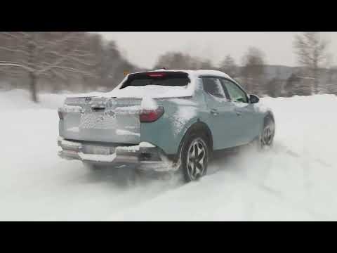 2022 Hyundai Santa Cruz Vs Ford Maverick| Winter Comparison | Driving.Ca