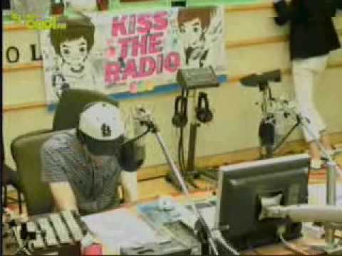 [120509] Teuk falls off chair TWICE