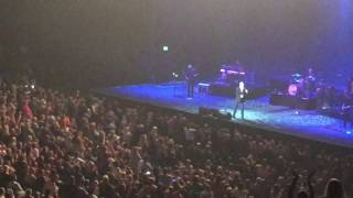 John Farnham live - Sadie