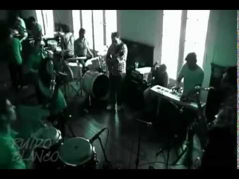 Jany V ft Pichanga - Continuar (RuidoBlanco 2012)