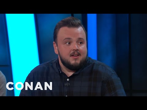 約翰-布拉德利將基特-哈靈頓比作蒙娜麗莎 - CONAN on TBS (John Bradley Compares Kit Harington To The Mona Lisa  - CONAN on TBS)