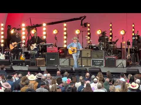 Me And Paul - Dwight Yoakam