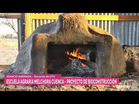 Estudiantes de UTU construyen horno y estufa ecológica con barro y madera reciclada