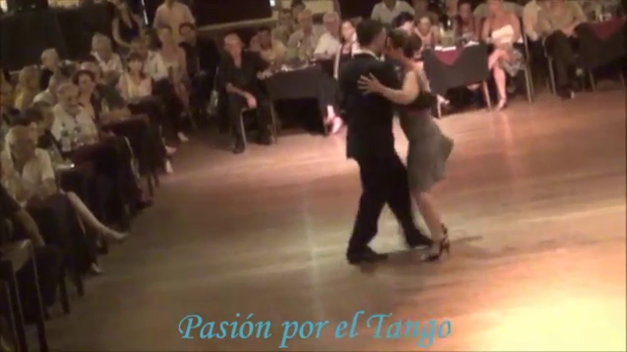 Video thumbnail for GRACIELA GAMBA y DIEGO CONVERTI Bailando la Milonga LA BRUJA en YIRA YIRA MILONGA