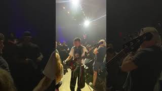 Download lagu Twenty One Pilots /Tyler Joseph handing picks to young fans. #Milwaukee #twentyonepilots #live #2025 mp3 Download lagu Twenty One Pilots /Tyler Joseph handing picks to young fans. #Milwaukee #twentyonepilots #live #2025 mp3