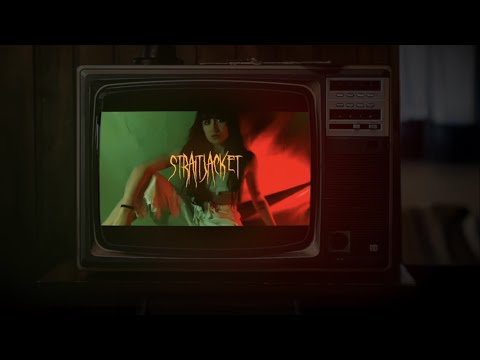 Lenii - "Straitjacket" (Lyric Video)