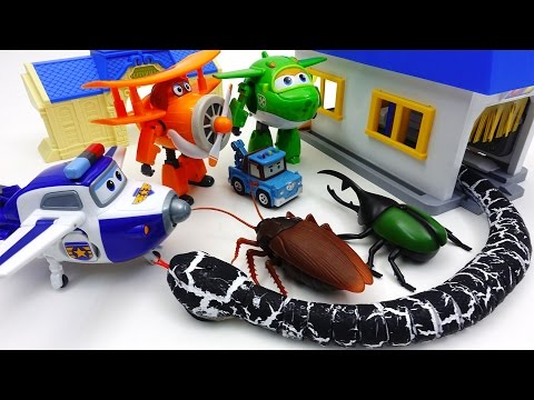 Go Go Super Wings, Poli Town is Under Attack by Monster Bugs Video