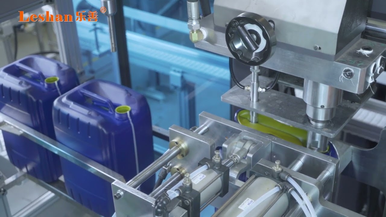 1+1 machine for 20L triple layer chemical drum