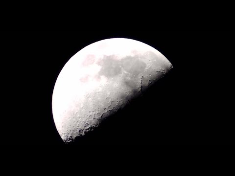 月の写真を撮る: 携帯電話で行う方法