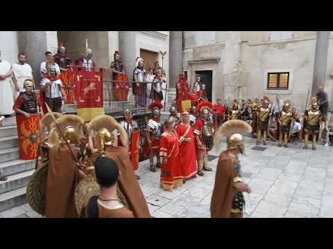 Delmati i Rimljani, Split Peristil