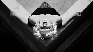 Video And I Say de Nicolas Jaar 