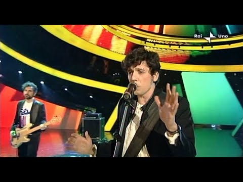 La Fame di Camilla - Buio e luce {SANREMO 2010 - Sezione Nuova Generazione}