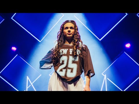 Luna Sabella – MUSICA (officiële videoclip)