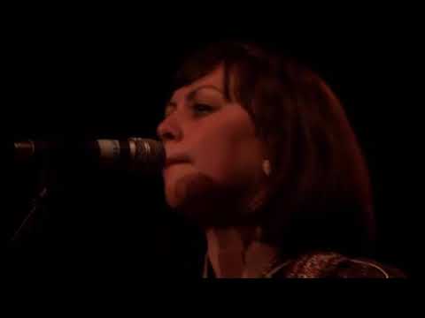 Camera Obscura - Let's Get Out Of This Country (Live The Music Hall Of Williamsburg, New York 2009)