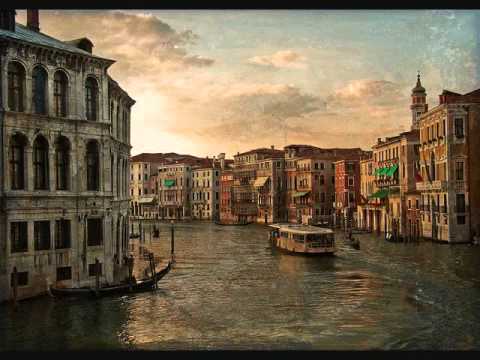 Hustis plays Scriabin - Romance