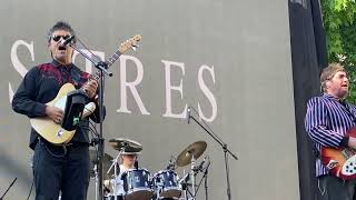 Los Tres &quot;Sudapara&quot; y&quot;El aval&quot; #Revu3lta en Plaza Ñuñoa, Santiago, Chile, 01.12.23