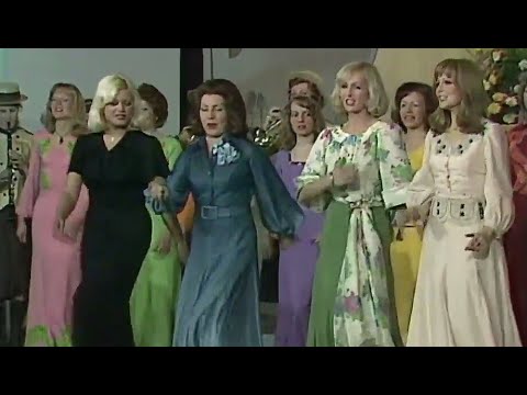 Hana Zagorová a další - Pochod stoprocentních žen (1975)