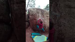 Video thumbnail of Ojo por ojo, 6b+. Albarracín