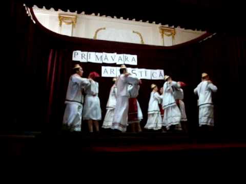 Colegiul National Alexandru Papiu Ilarian / Dansuri osenesti