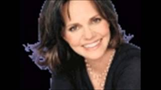 SALLY FIELD HAIRSTYLES