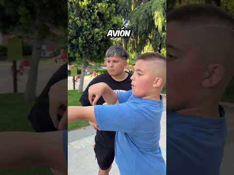 POV: ¿Que Avión De Papel Va Más Rápido? 😂🚀 Paul Ferrer #Short