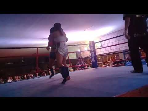 Julieta Armendáriz vs ayelen Gonzáles  ( la pulguita )