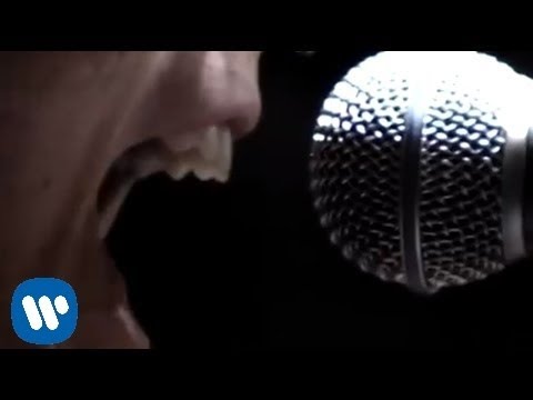 Trivium - Dying In Your Arms [OFFICIAL VIDEO]