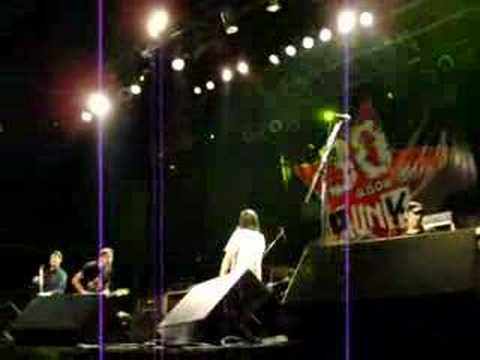 2 minutos - Caramelo de limon - 30 años de punk