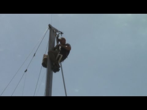 Installing Tri Colour LED masthead light