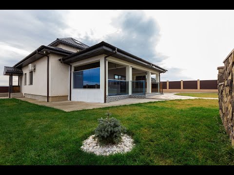 Casă / Vilă de vânzare în Bacău, com Sarata