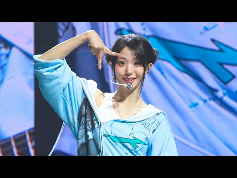 [4K]260103 QWER HINA 히나 @ QWER 1ST WORLD TOUR [ROCKATION] in MACAU - 내 이름 맑음 직캠