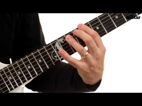 How to play the Metallica - Master Of Puppets guitar riff