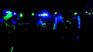 No Age - Ripped Knees