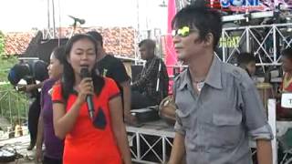 Download lagu GENTONG UMES LIVE SHOW ALY ZOVANO FEAT SITI ZOVANO. mp3 Download lagu GENTONG UMES LIVE SHOW ALY ZOVANO FEAT SITI ZOVANO. mp3