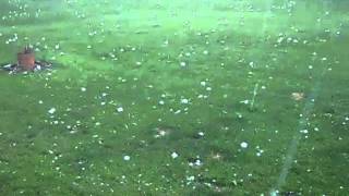 preview picture of video 'Large Hail - Berlin/Neshkoro Wi. on 5-22-2011'